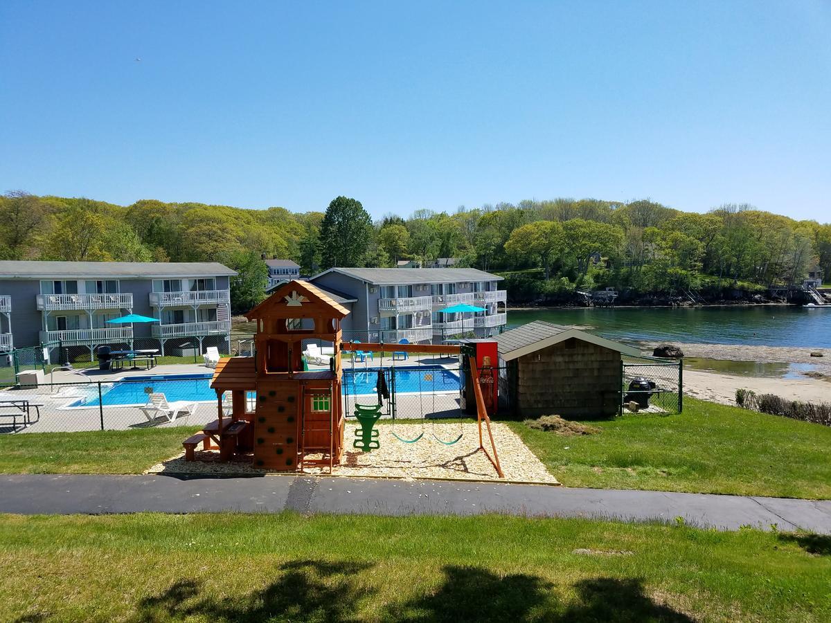 Smugglers Cove Inn Dayville Exterior foto